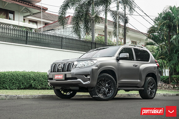 Фото дисков Vossen HF6-4 Черный сатин на Toyota Land Cruiser Prado 150
