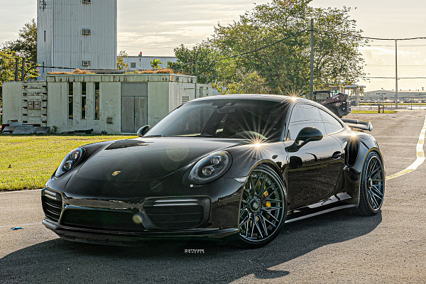Фото дисков Strasse Wheels SV10M-RS Deep Concave FS Другой цвет на Porsche 911 VII