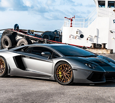 Фото дисков Strasse Wheels SV10M Track на Lamborghini Aventador