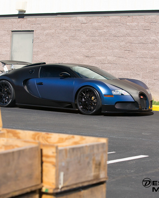 Фото дисков M-X3 Черный глянец на Bugatti Veyron