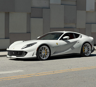 Фото дисков Anrky AN28 на Ferrari 812