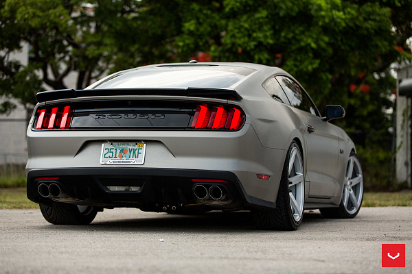 Фото дисков Vossen CV3 Серебро на Ford Mustang VI