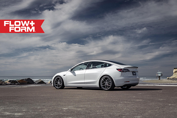 Фото дисков HRE FF11 Глянцевый тонированный лак на Audi A/S/RS 5 (F5)