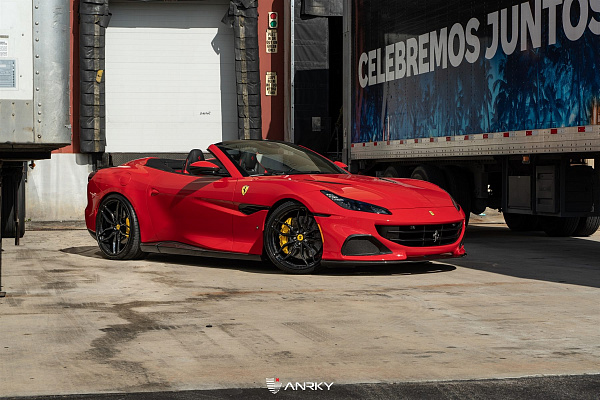 Фото дисков Anrky AN11 Черный глянец на Ferrari Portofino