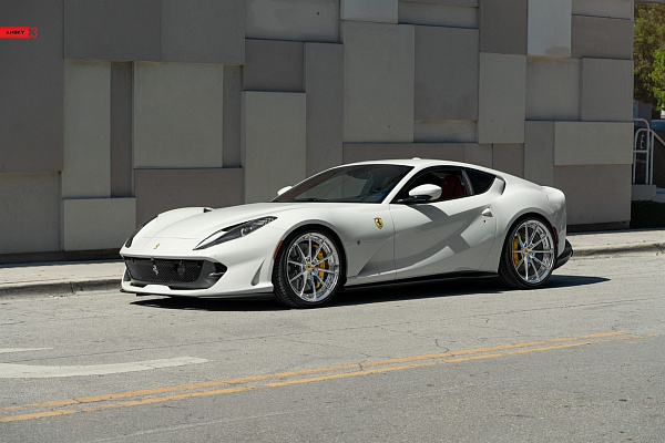 Фото дисков Anrky AN28 Полированный лак на Ferrari 812