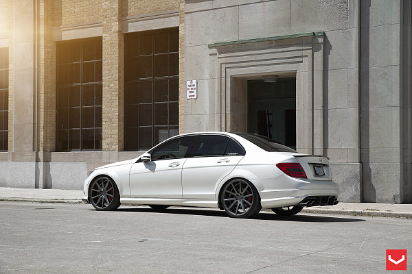 Фото дисков Vossen VFS-1 Сатиновый графит на Mercedes-Benz C-Class (W204)