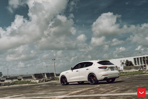 Фото дисков Vossen HFX-2 (5-Lug) Черный сатин на Maserati Levante