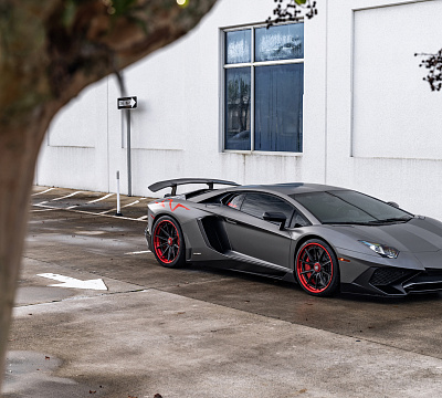 Фото дисков Strasse Wheels SV10-RS Performance на Lamborghini Aventador