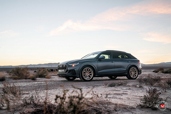 Фото дисков Vossen S17-01 Сатиновая шампань на Audi Q8