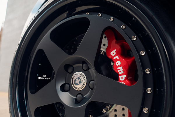 Фото дисков HRE 305 Черный сатин на Audi A/S/RS 4 (B9)