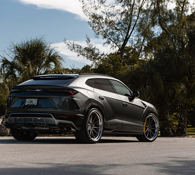 Фото дисков Anrky AN33 на Lamborghini Urus
