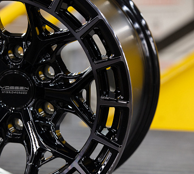 Vossen HFX-1 (6-Lug)