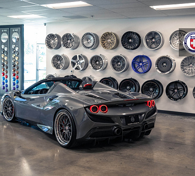 Фото дисков HRE 520 на Ferrari F8