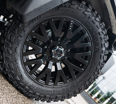 Фото дисков Kahn G22 DC на Toyota Land Cruiser 70