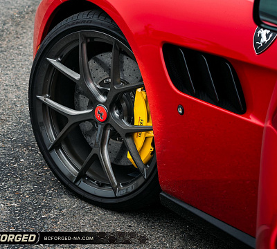 Фото дисков BC Forged KL01 на Ferrari GTC4Lusso