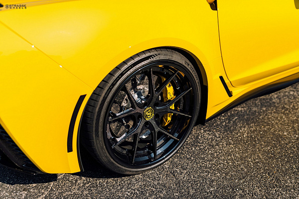 Фото дисков Strasse Wheels SM5R Deep Concave FS Другой цвет на Chevrolet Corvette C7