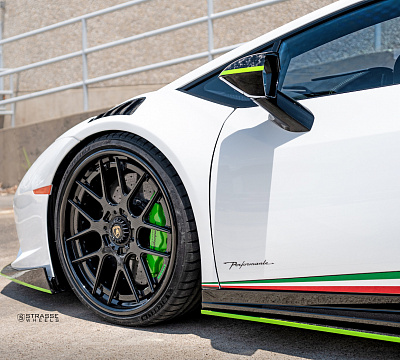 Фото дисков Strasse Wheels SM7 Deep Concave FS на Lamborghini Huracan