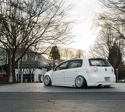 Фото дисков Rotiform PMF на Volkswagen Golf VII