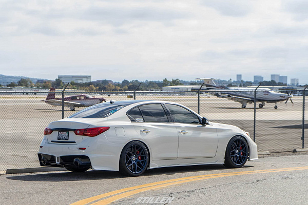 Фото дисков HRE FF01 Синий сатин на Infiniti Q50
