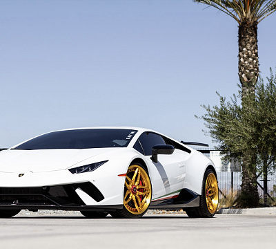 Фото дисков Savini SV82 на Lamborghini Huracan