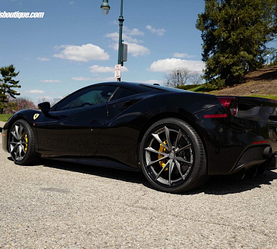 Фото дисков HRE S204 на Ferrari 488