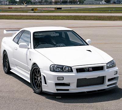 Фото дисков Strasse Wheels R10 Competition на Nissan GT-R