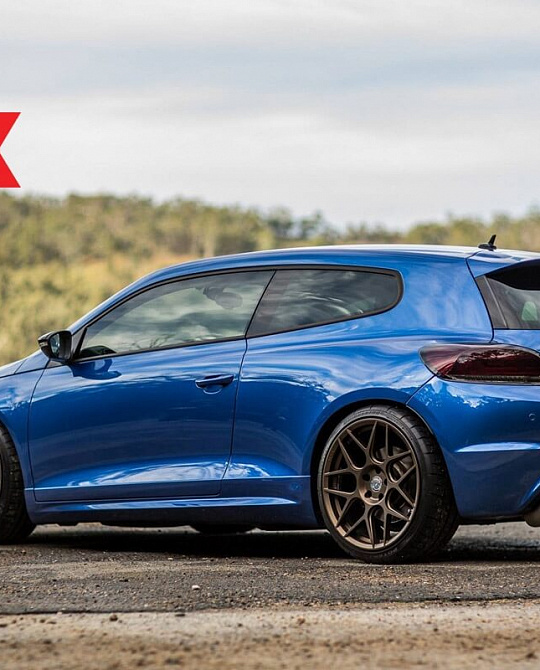 Фото дисков FF01 Сатиновое темное золото на Volkswagen Scirocco III