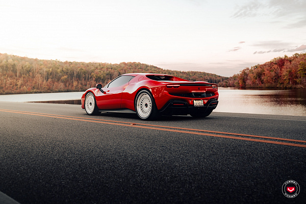 Фото дисков Vossen GEN-05 (3-piece) Белый глянец на Ferrari 296