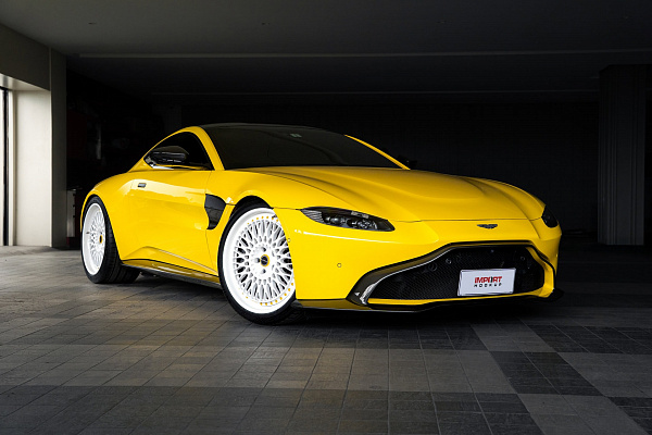 Фото дисков Brixton Forged TR20 Белый глянец на Aston Martin Vantage 4
