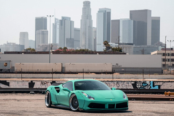 Фото дисков HRE 501 Сатиновый графит на Ferrari 488