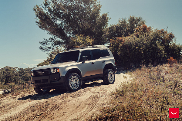 Фото дисков Vossen HFX-1 (6-Lug) Серебро на Toyota Land Cruiser Prado 250
