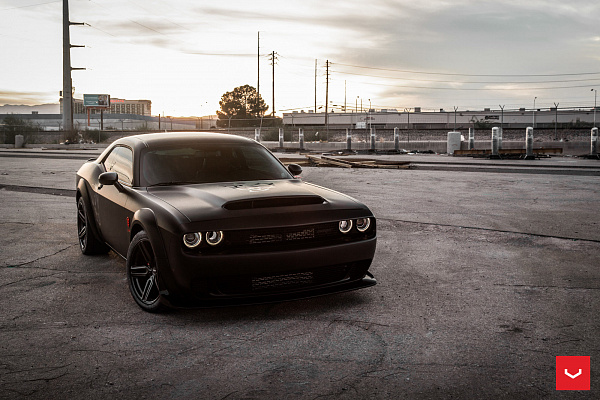 Фото дисков Vossen HF-1 Черный сатин на Dodge Challenger III