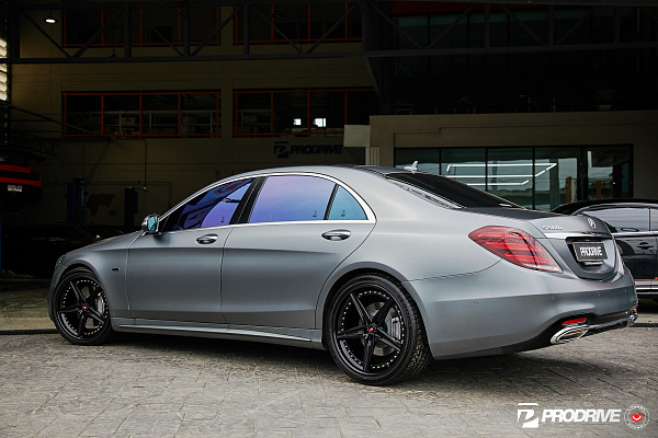 Фото дисков Vossen M-X5 (3-Piece) Черный сатин на Mercedes-Benz S-Class (W222, C217)