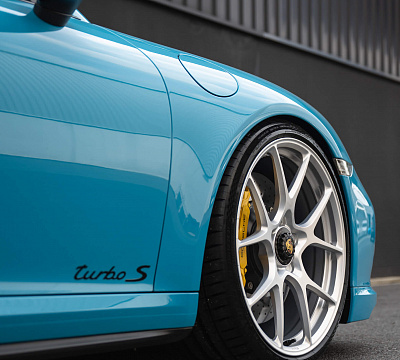 Фото дисков HRE 521M на Porsche 911 VII