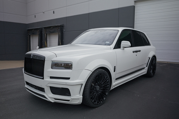 Фото дисков Brixton Forged LX01 Черный глянец на Rolls-Royce Cullinan