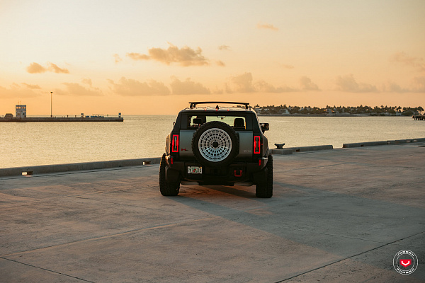 Фото дисков Vossen LCX-04 Глянцевый лак на GMC Hummer EV