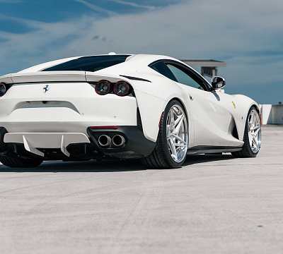 Фото дисков Anrky S3-X3 на Ferrari 812