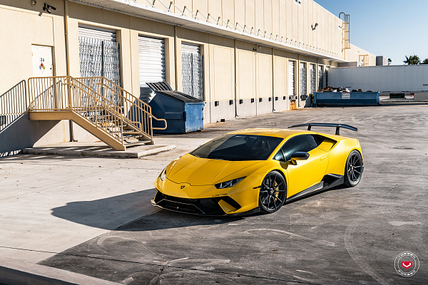 Фото дисков Vossen M-X2 Черный сатин на Lamborghini Huracan