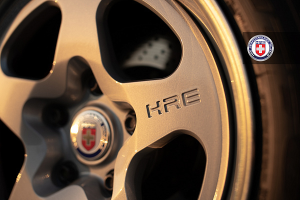Фото дисков HRE 527 Серебро на Porsche 911 II