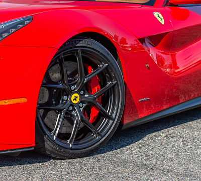 Фото дисков HRE P101SC на Ferrari F12
