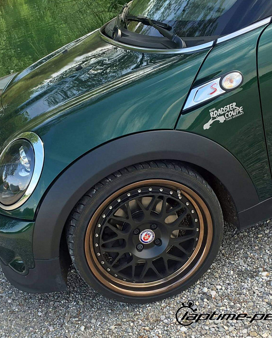 Фото дисков 300 Черный сатин на MINI Cooper III