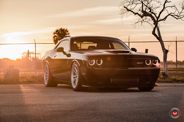 Фото дисков Vossen ML-X2 Сатиновый лак на Dodge Challenger III