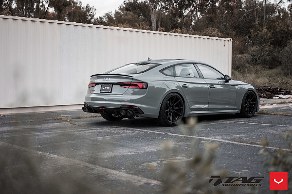 Фото дисков Vossen HF-3 Черный глянец на Audi A/S/RS 5 (F5)