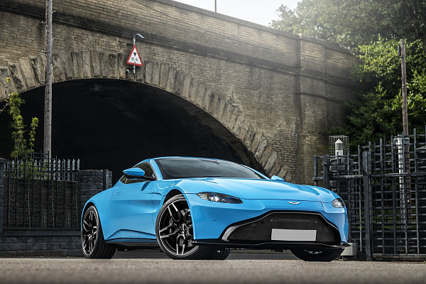 Фото дисков Kahn Superleggera Алмазная проточка на Aston Martin Vantage 4