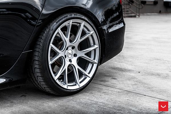 Фото дисков Vossen VFS-6 Серебро на Audi A/RS 6 (C7)