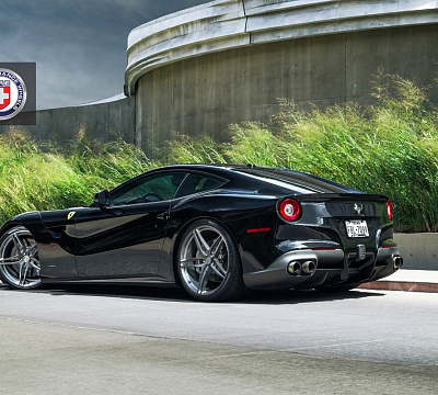 Фото дисков HRE P107 на Ferrari F12