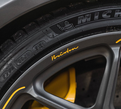 Фото дисков Brixton Forged CM5-RS на Ferrari SF90