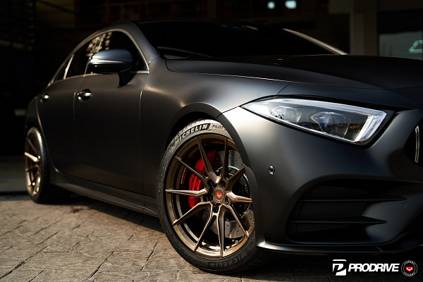 Фото дисков Vossen EVO-2 Глянцевая бронза на Mercedes-Benz CLS (C257)