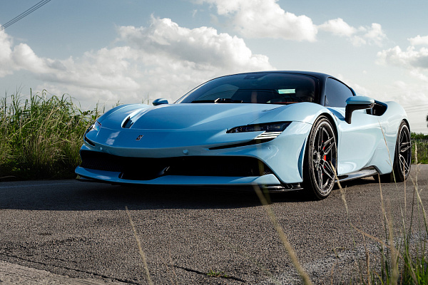 Фото дисков Strasse Wheels SV4-RS Deep Concave FS Черный сатин на Ferrari SF90