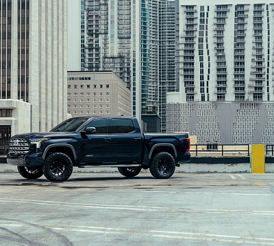 Фото дисков Vossen HF6-4 на Toyota Tundra III